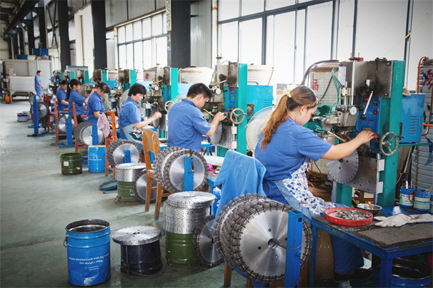 選擇切瓷磚不崩邊的切割片，其實(shí)選擇好廠家更重要！