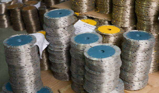 添加了稀土的石材切割片的金屬胎體會(huì)有怎樣的效果呢？