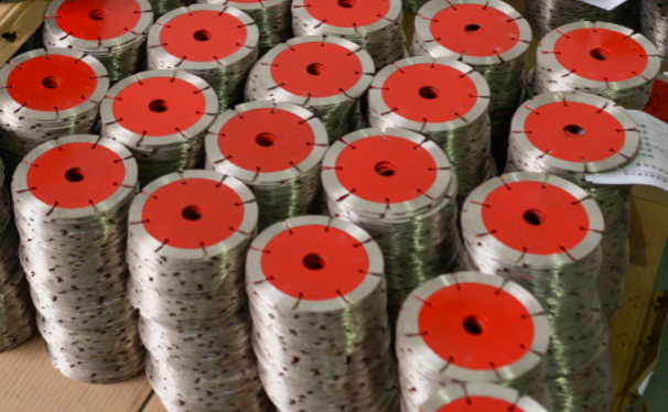 金剛石小鋸片加工操作中應注意的問題！